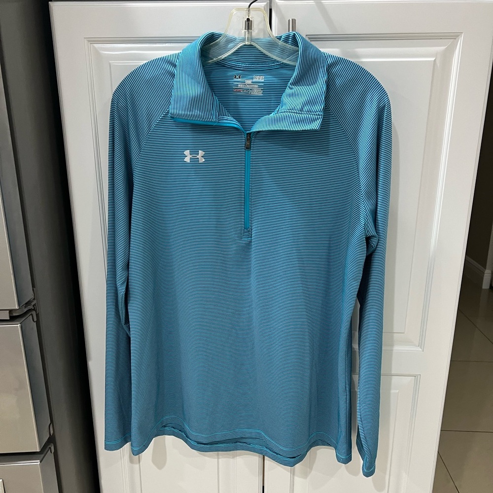 Women’s Under Armour long sleeve shirt size L